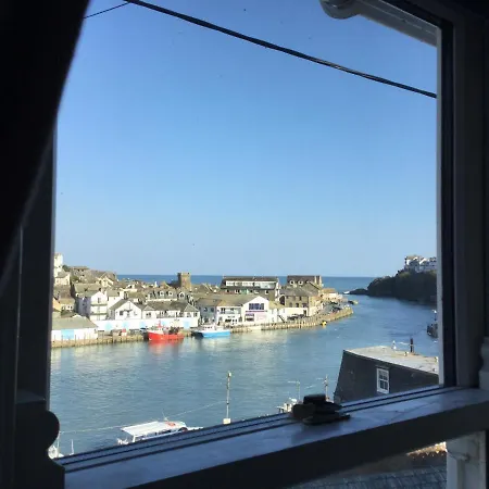 Lanescot, Harbour View With Terrace Apartment *