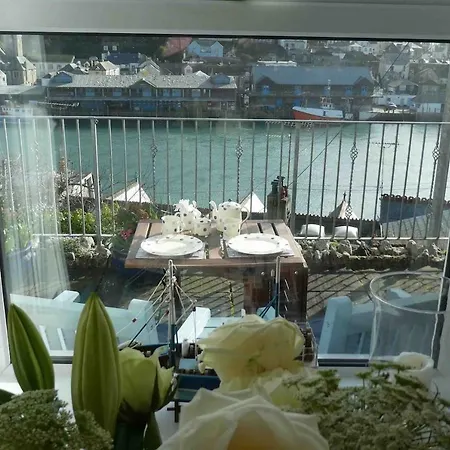 Apartment Lanescot, Harbour View With Terrace Looe