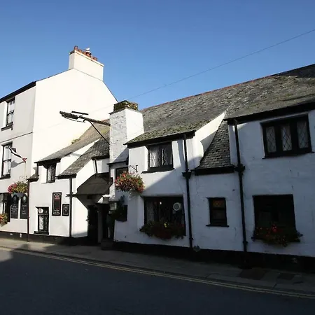 Apartment Lanescot, Harbour View With Terrace Looe