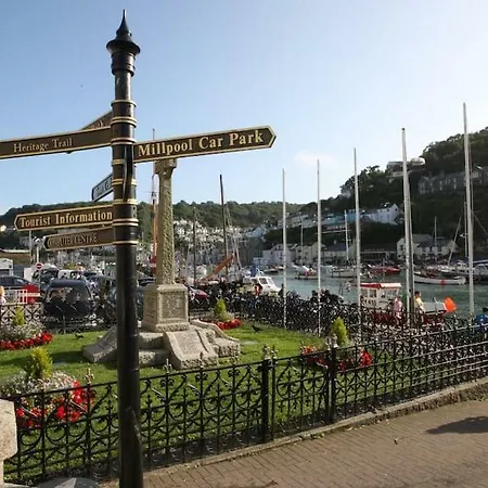 Lanescot, Harbour View With Terrace Apartment