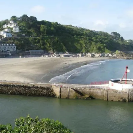 Lanescot, Harbour View With Terrace Apartment Looe